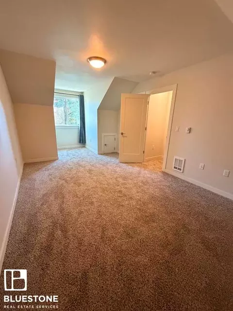 130 NE 109th Ave, Portland, OR 97220