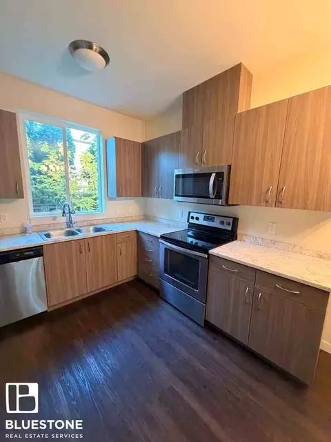 130 NE 109th Ave, Portland, OR 97220