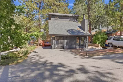 33042 Arrowbear Dr, Apple Valley, CA 92308