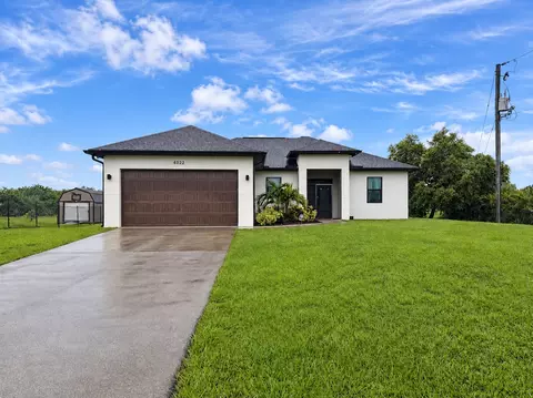 4022 24th Ave NE, Naples, FL 34120