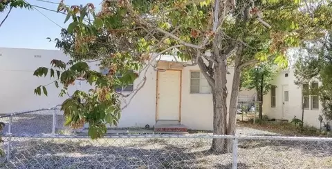 504 Headingly Ave NW #1, Albuquerque, NM 87107