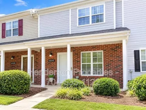 6856 Cypress Tree Ln, Charlotte, NC 28215