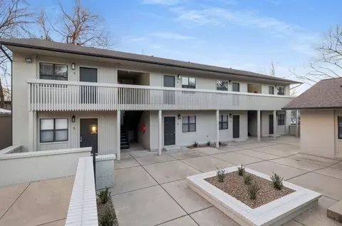 215 W Watson St #10, Fayetteville, AR 72701