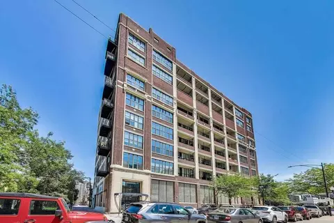 320 E 21st St #4, Chicago, IL 60616