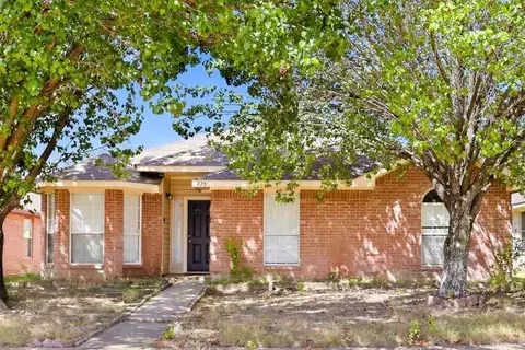 775 Catalina Dr, Lancaster, TX 75146