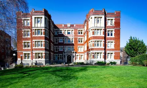 120 NW Trinity Pl #301, Portland, OR 97209