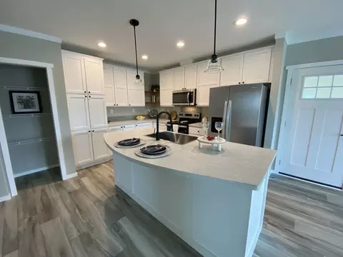 7300 20th St #566, Vero Beach, FL 32966