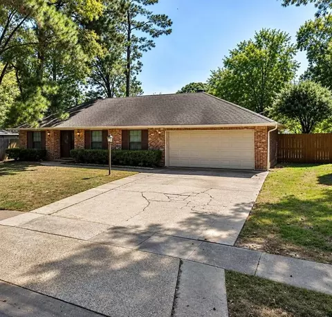 2907 Salem Dr, Shreveport, LA 71118
