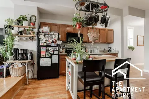 3216 W Augusta Blvd #2, Chicago, IL 60651