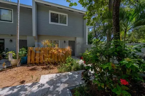715 NE 1st St #A, Fort Lauderdale, FL 33301