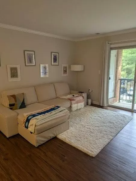 18336 Streamside Dr #301, Gaithersburg, MD 20879