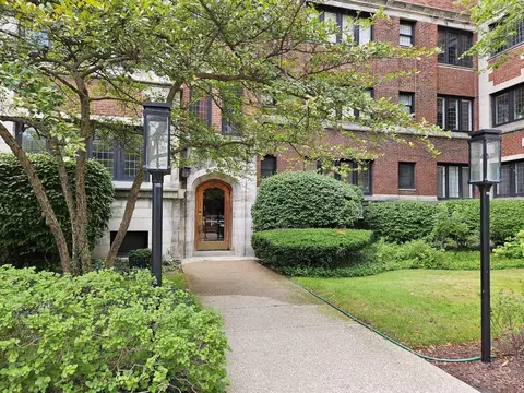 5656 S Dorchester Ave #1, Chicago, IL 60637