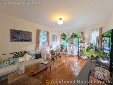 430 Main St #1, Medford, MA 02155