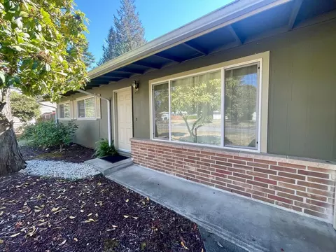 3906 176th Pl SW, Lynnwood, WA 98037