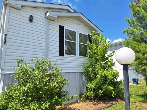 4727 Timber Pine Dr #104, New Albany, IN 47150
