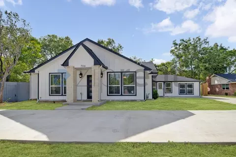 706 S Fielder Rd, Arlington, TX 76013