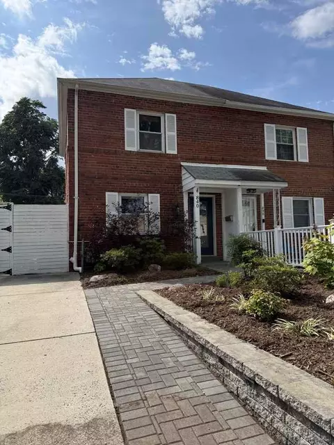 840 S Highland St #NA, Arlington, VA 22204