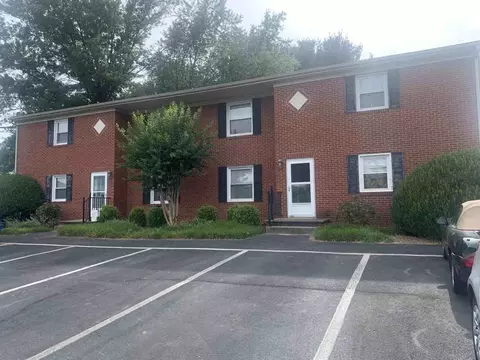 505 E College St #9, Bridgewater, VA 22812