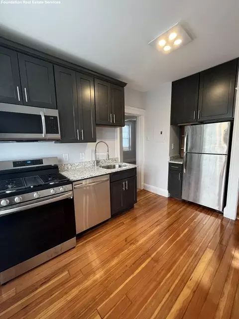 343 S Huntington Ave #12, Jamaica Plain, MA 02130