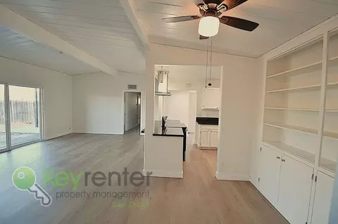 211 Civic Center Dr, Vista, CA 92084