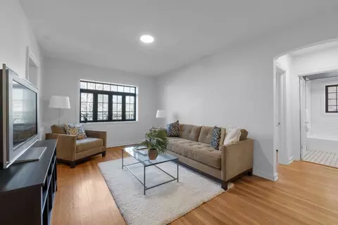 441 E Town St #210, Columbus, OH 43215