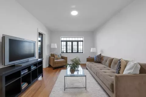 451 E Town St #215, Columbus, OH 43215