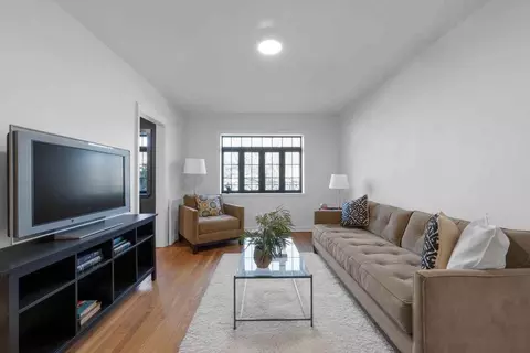 451 E Town St #215, Columbus, OH 43215