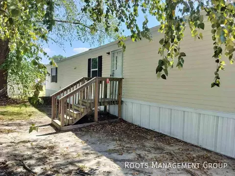 120 Connie Ct #120C, Spring Lake, NC 28390