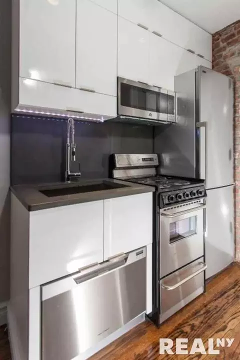 Undisclosed, New York, NY 10011