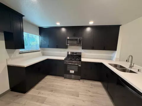 7330 Stratford Pl, Sacramento, CA 95842