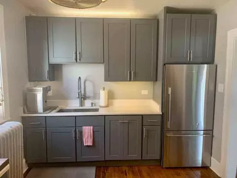 2439 W Gunnison St #3, Chicago, IL 60625