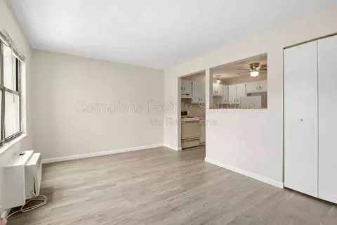 790 Country Aire Ct #102, Fenton, MO 63026