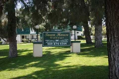 268 N Spruce Ave #78, Rialto, CA 92376