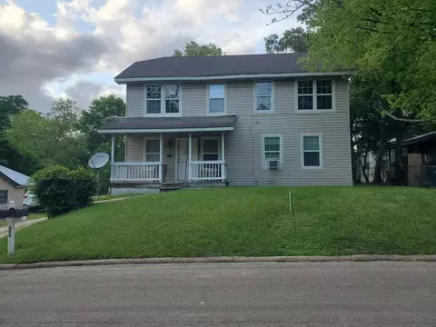 406 W Abbey St #B, Livingston, TX 77351
