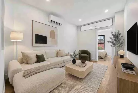 205 8th Ave #5N, New York, NY 10011