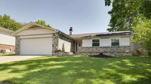 6304 Overton Rd, Louisville, KY 40228