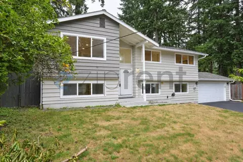 6046 NE 204th St, Kenmore, WA 98028