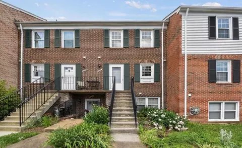 1030 Brixton Ct # C, Sterling, VA 20164
