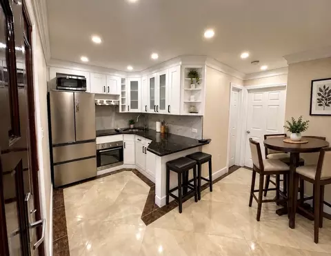 164-37 Killarney St, New York, NY 11414