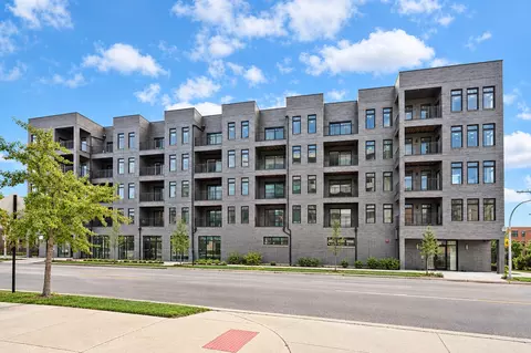 825 E 61st St #309, Chicago, IL 60637