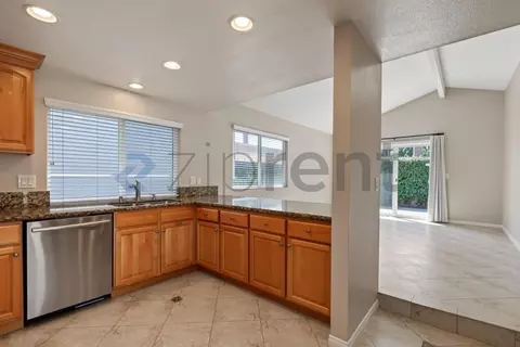 41 Sparrowhawk, Irvine, CA 92604 photo 21