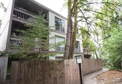 1245 SW Grover St #101, Portland, OR 97239
