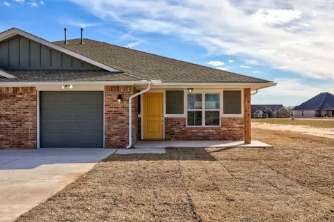 3400 Cemetery Rd, Noble, OK 73068