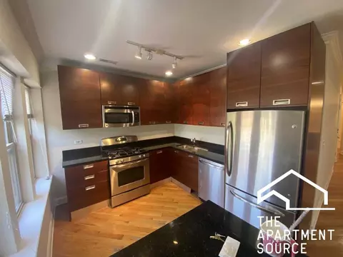 6947 N Oakley Ave #1, Chicago, IL 60645