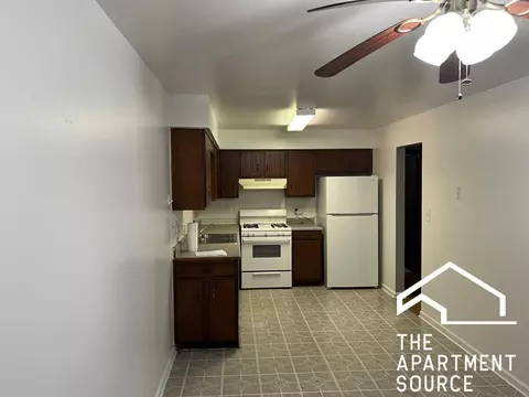 430 W Stevens Dr #103, Addison, IL 60101