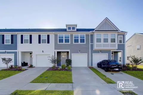 432 Trotters Ln, Moncks Corner, SC 29461