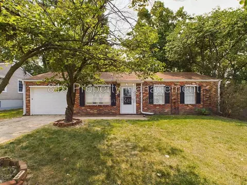 6407 E 152nd St, Grandview, MO 64030