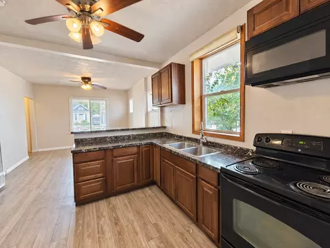 1061 S Jefferson St, Salt Lake City, UT 84101
