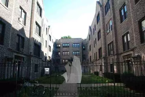 1317 W Estes Ave #19-5-26, Chicago, IL 60626