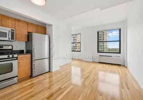 90 West St #24N, New York, NY 10006